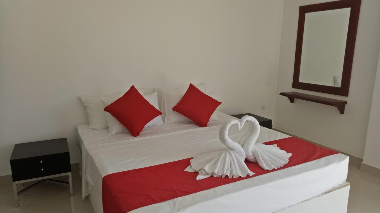 Grand Riverine Bed & Breakfast Kotugoda Exterior photo